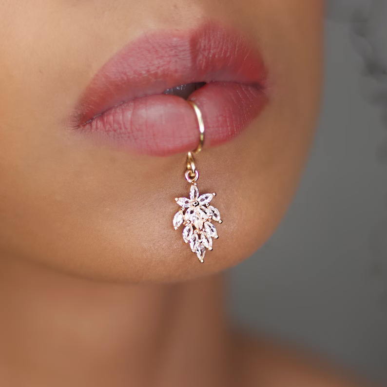 Luxury Gold Color Flower Shape - Qualiti Body Jewelry ulasan dan harga
